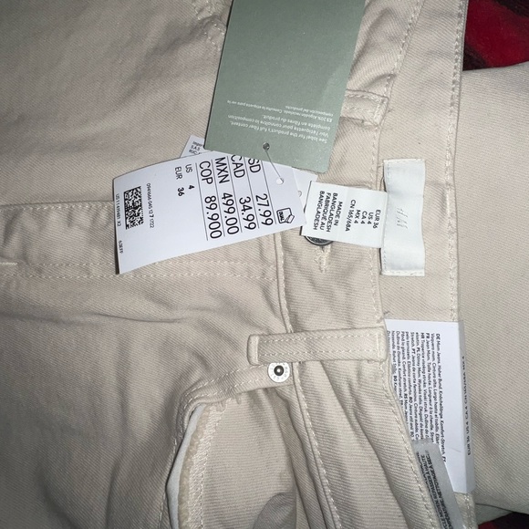 H&M high waisted mom jeans- brand new with tags - Picture 3 of 3